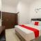 RedDoorz near Kejaksan Station Cirebon 2