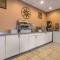 Econo Lodge Inn & Suites Triadelphia - Wheeling