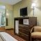 Econo Lodge Inn & Suites Triadelphia - Wheeling
