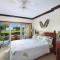 Waipouil Beach Resort Gorgeous Ocean Front Condo! Sleeps 8 AC Pool - Kapaa