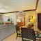 Waipouli Beach Resort & Spa Oceanfront Villa! AC Pool
