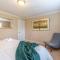 Modern home, Four bedrooms, 2 King Beds