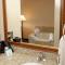 Cobblestone Inn & Suites - Denison | Oak Ridge - Denison