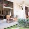 Blanjong Homestay by ecommerceloka