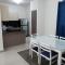 Apartamento con piscina, tres habitaciones