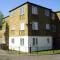 Cosy 2 bedroom Apartment -Heathrow Airport