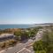 B43 - Spotless Seaview Apartment