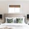 Beautiful 1 BED Serviced APARTMENT COBHAM Town Centre