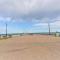 Hi 5 Glenelg Studio Apartment