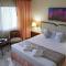 Wattana Park Hotel