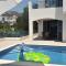 "FUN IN THE SUN" Villa