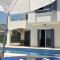 "FUN IN THE SUN" Villa