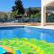 "FUN IN THE SUN" Villa