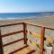 Villa GREG stupenda location sulla spiaggia con accesso diretto al mare - Terracina