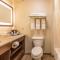 Coshocton Village Inn & Suites