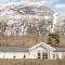 Three-Bedroom Holiday Home in Olden Foto: Three-Bedroom Holiday Home in Olden