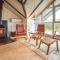 Foto: Four-Bedroom Holiday home Hemmet with a Fireplace 08