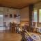 Three-Bedroom Holiday Home In Humble