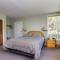 Spindrift Oceanfront Home - The Helm - 班敦