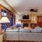 Eagle Springs East 207: Resting Moose Suite