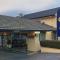 Country Plaza Motel