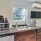 Mercer Island- Mt Saint Helens Room