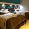 9 Estrellas Casa Hotel
