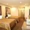 Super 8 by Wyndham St. Louis North