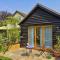 The Bird House at Woodburn Cottage