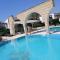 Sunrise Beach Club (Hera B6@)