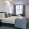 Durham Court Motor Inn