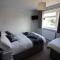 Hinckley Home Sleeps 5 Complete House