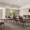 Country Inn & Suites by Radisson, Detroit Lakes, MN