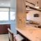 Modern 2 bed room large apartment