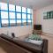 Comfortable Swindon Town Centre Apartments, FREE Parking, sleeps up to 8 - 史云顿