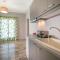 Mare Dentro Kalamaki Beachroad Apts by "elite"