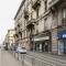 GuestHost - Isola View Renovated Apartment