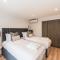 The Carlyle - Stunning Serviced Apartments - Londyn