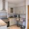 Harlow apartment 1
