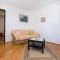 Apartments with parking space Novi Vinodolski - 11702