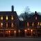 Riverboat Suites