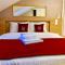 Hotel Adore