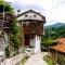 Foto: Traditional Bulgarian House in Pirin Mountain
