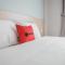 Reddoorz Plus @ Karet Pedurenan 3