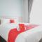 Reddoorz Plus @ Karet Pedurenan 3