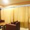 Modern 2BR Grand kamala Lagoon Apartment By Travelio