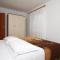 Apartments by the sea Brela, Makarska - 6688