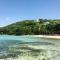 Brin d'ile Anse des Rochers vue mer à 50 m de la plage et piscine - 圣弗朗索瓦