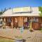 Bend-Sunriver Camping Resort 24 ft. Yurt 9