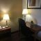 Days Inn By Wyndham Phenix City Near Fort Moore